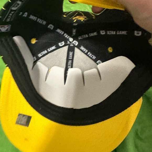 Lakers hat. - Picture 3 of 4